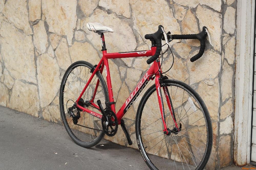 Használt Carrera Zelos Országúti Kerékpár (54,5cm Alu)