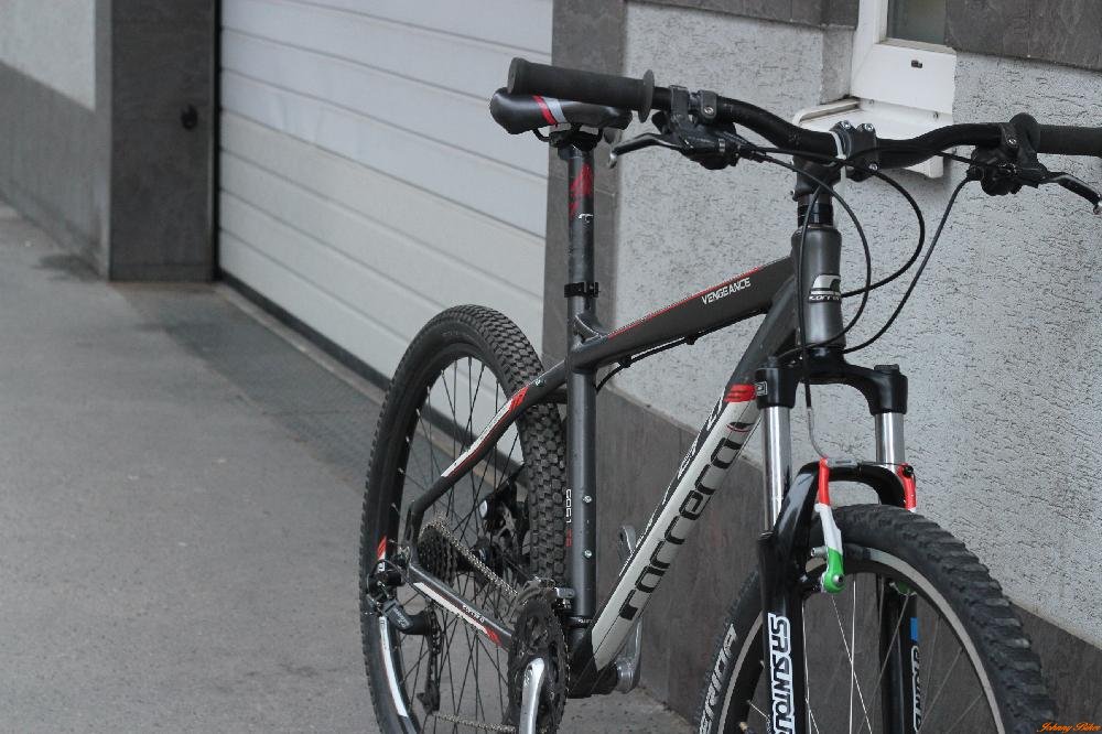 Megkímélt Carrera Vengance MTB Kerékpár (46cm Alu)