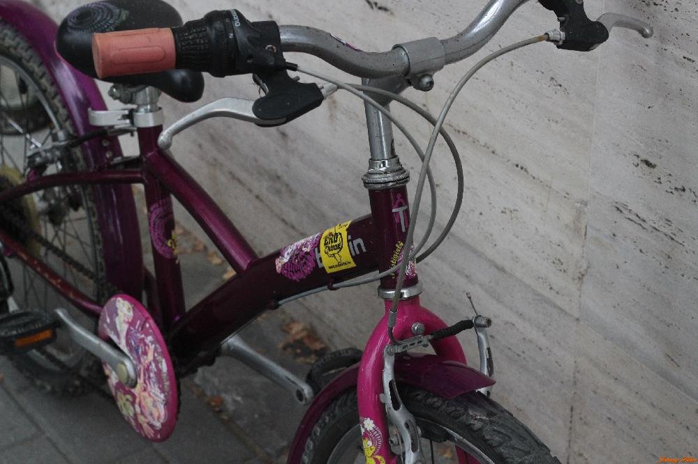 Használt Gyerek 20-as Kerékpár Btwin (30cm Acél)